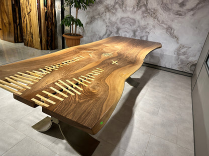 Walnut Table Btc 1148