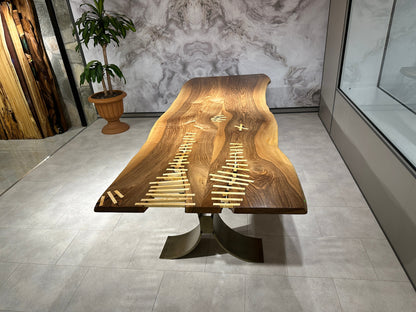 Walnut Table Btc 1148