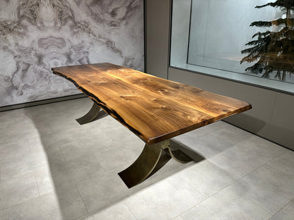 Walnut Table Btc 1151