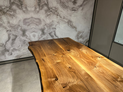 Walnut Table Btc 1151