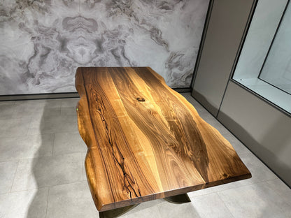 Walnut Table Btc 1152