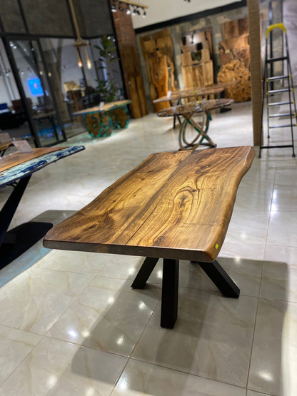 Walnut Table Btc 1155