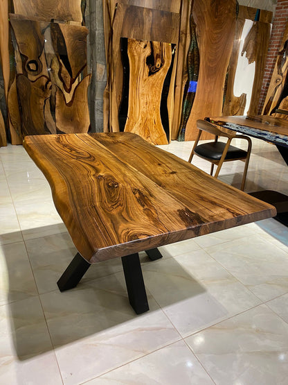 Walnut Table Btc 1155