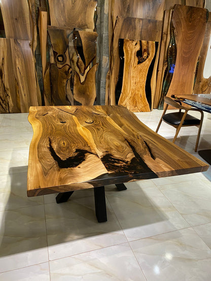 Walnut Table Btc 1157