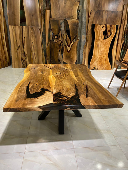 Walnut Table Btc 1157