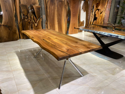 Walnut Table Btc 1159