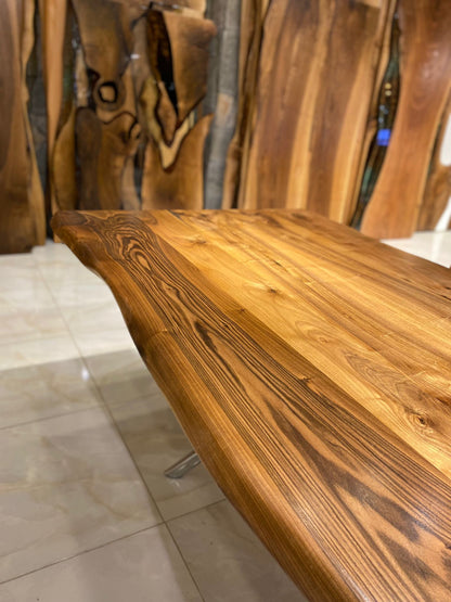 Walnut Table Btc 1160