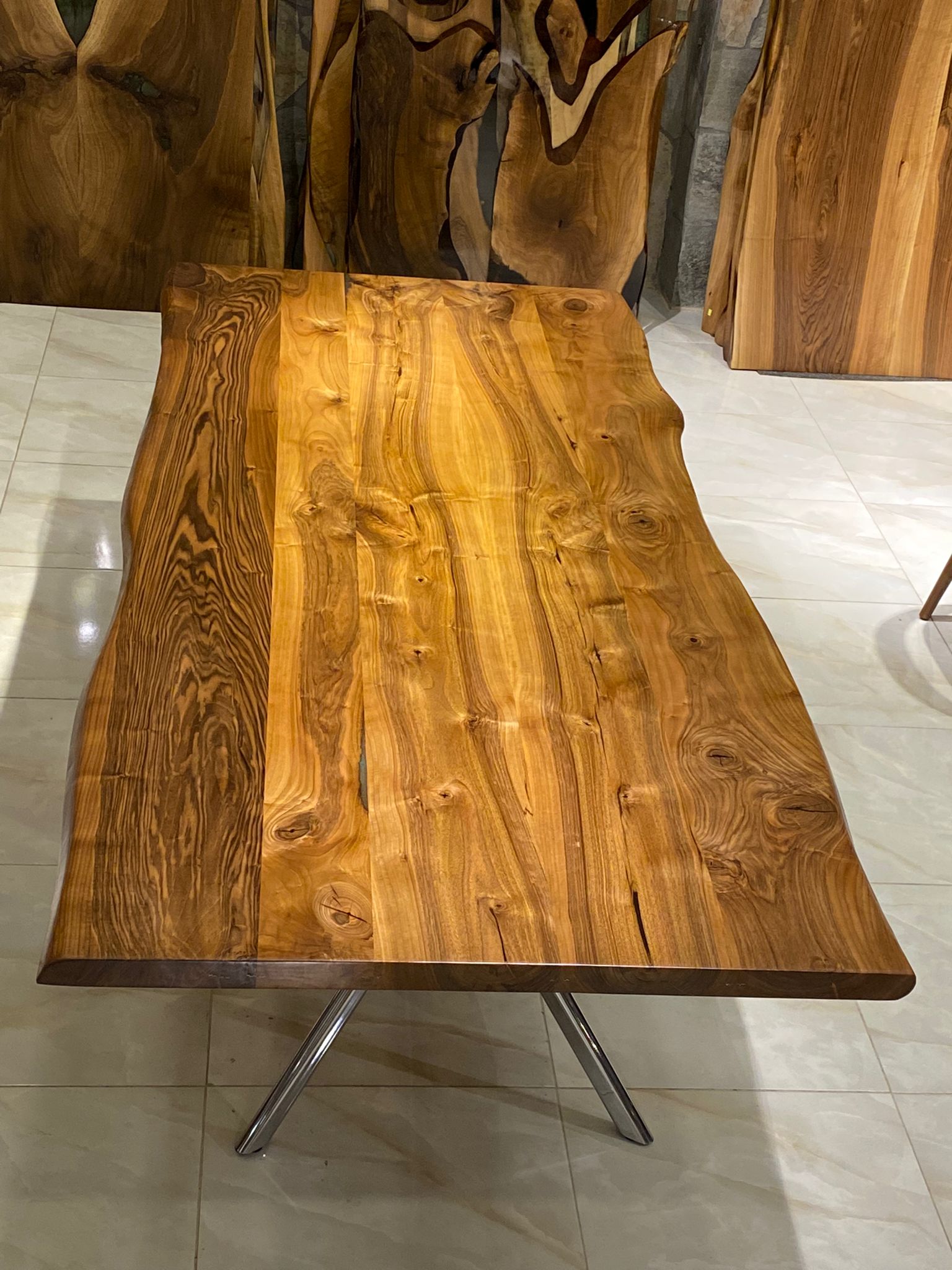 Walnut Table Btc 1160 – Gul Natural