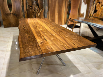 Walnut Table Btc 1160