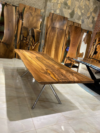 Walnut Table Btc 1161