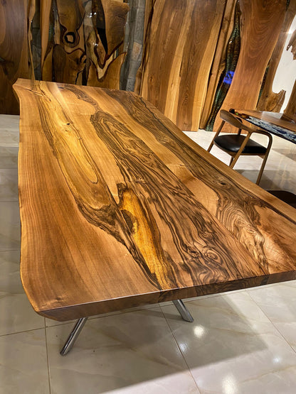 Walnut Table Btc 1161