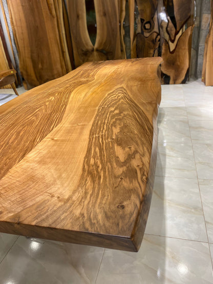 Walnut Table Btc 1162