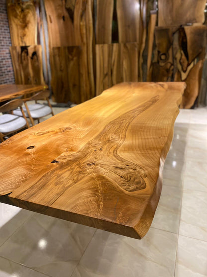 Walnut Table Btc 1164