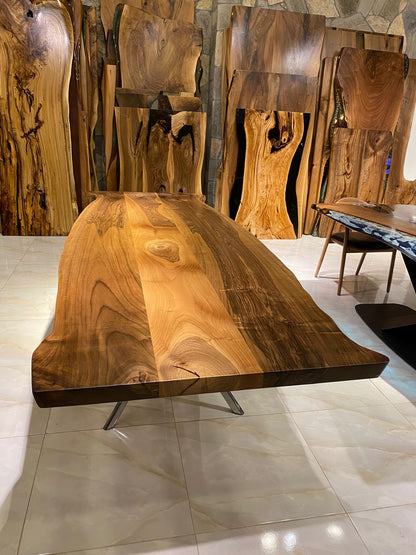 Walnut Table Btc 1165