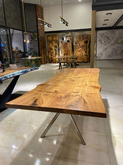 Walnut Table Btc 1166