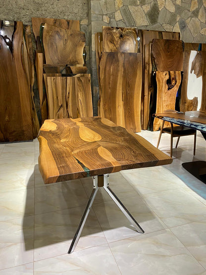 Walnut Table Btc 1168