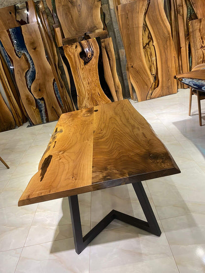 Walnut Table Btc 1169