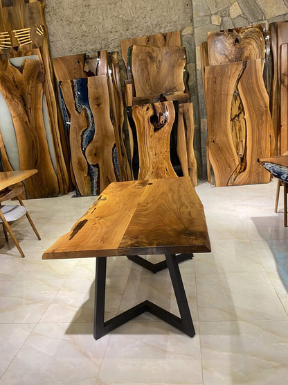 Walnut Table Btc 1169