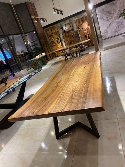 Walnut Table Btc 1171