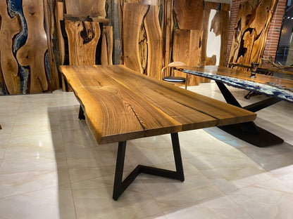 Walnut Table Btc 1171