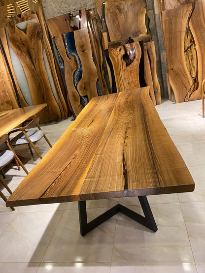 Walnut Table Btc 1171