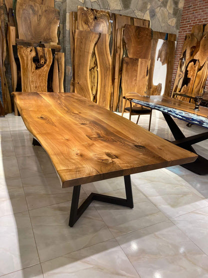 Walnut Table Btc 1172