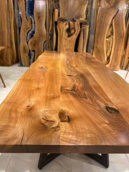 Walnut Table Btc 1172