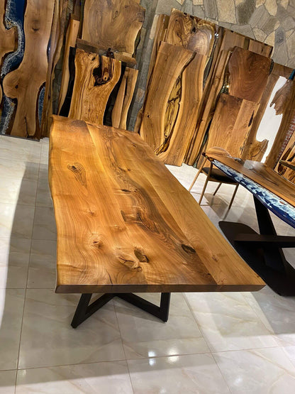 Walnut Table Btc 1172