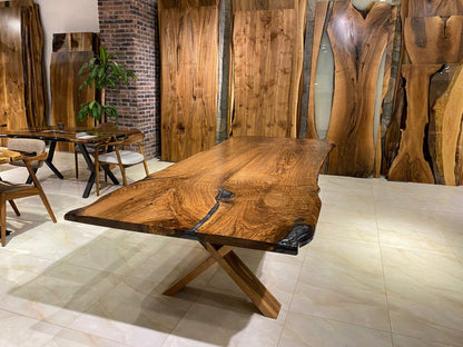 Walnut Table Btc 1173