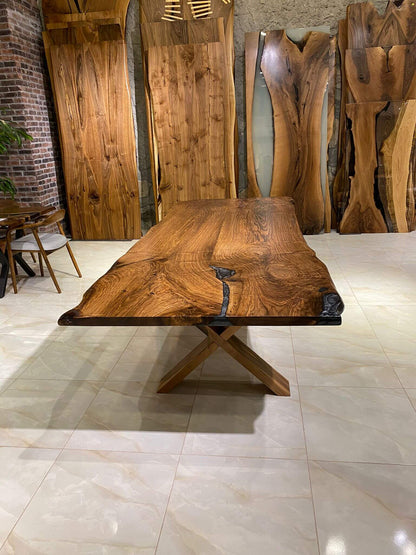 Walnut Table Btc 1173