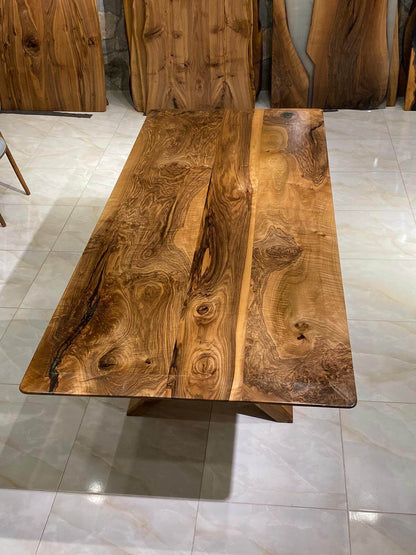 Walnut Table Btc 1174