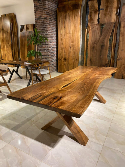 Walnut Table Btc 1175