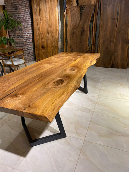 Walnut Table Btc 1176