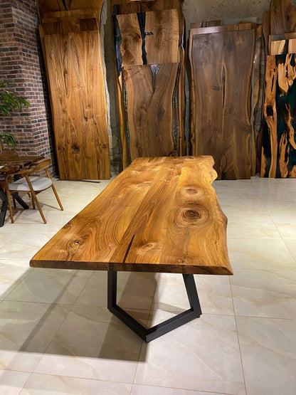 Walnut Table Btc 1176