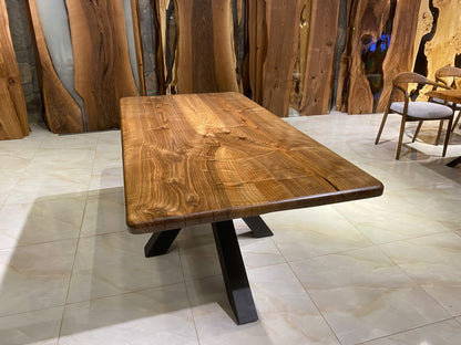 Walnut Table Btc 1177