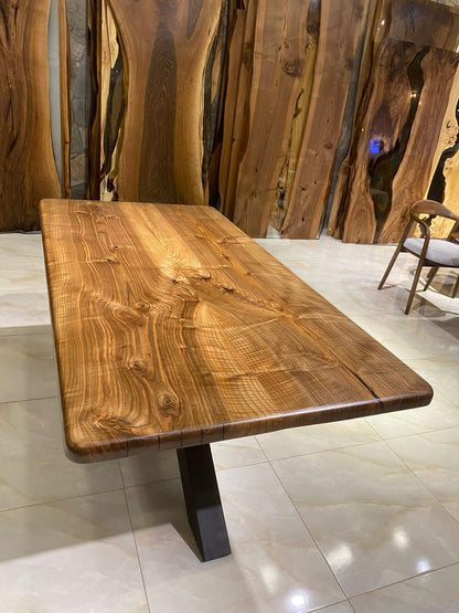 Walnut Table Btc 1177