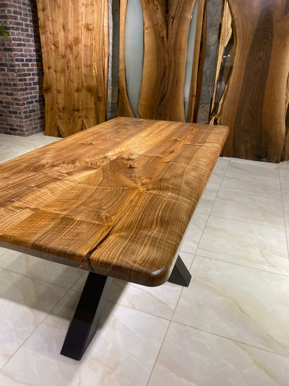 Walnut Table Btc 1177