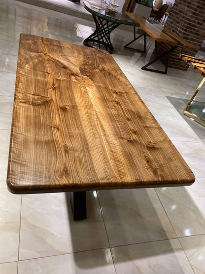 Walnut Table Btc 1177