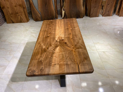 Walnut Table Btc 1177