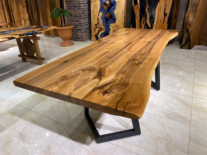 Walnut Table Btc 1181