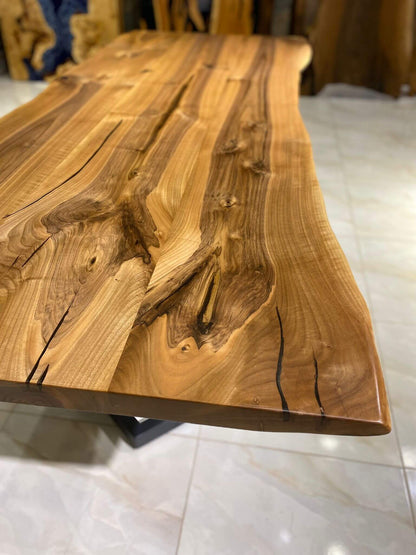 Walnut Table Btc 1181