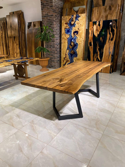 Walnut Table Btc 1181