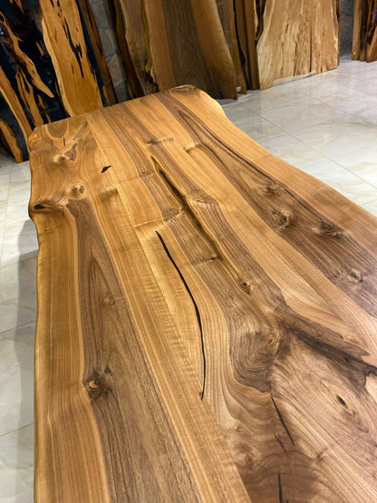 Walnut Table Btc 1181