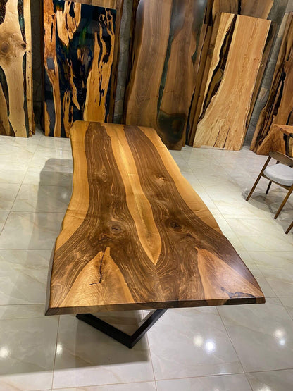 Walnut Table Btc 1182