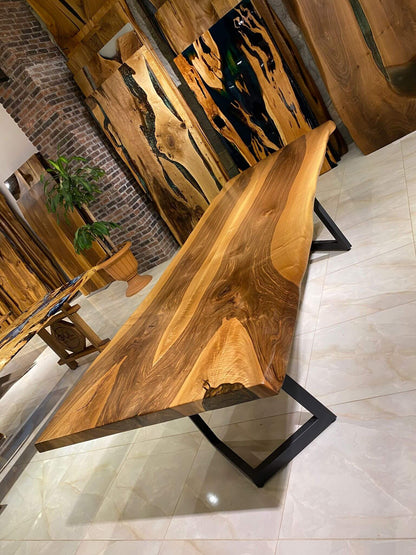 Walnut Table Btc 1182