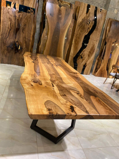 Walnut Table Btc 1184