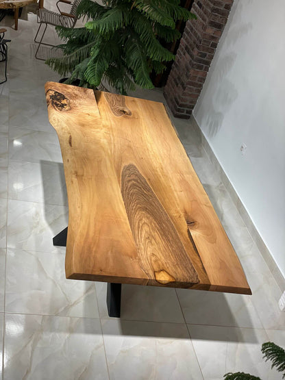 Walnut Table Btc 942