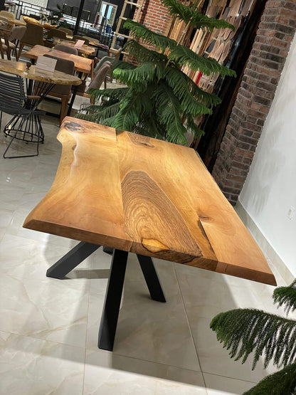 Walnut Table Btc 942