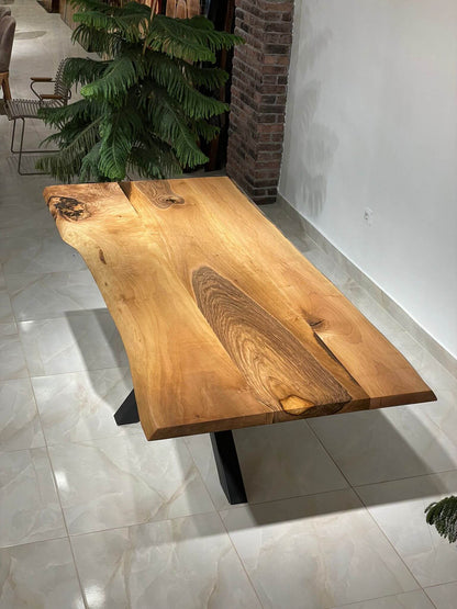 Walnut Table Btc 942