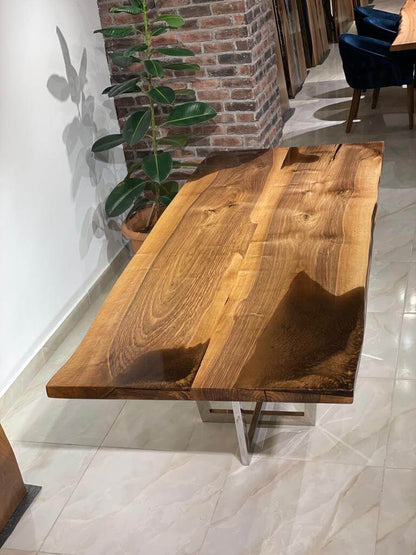 Walnut Table Btc 952